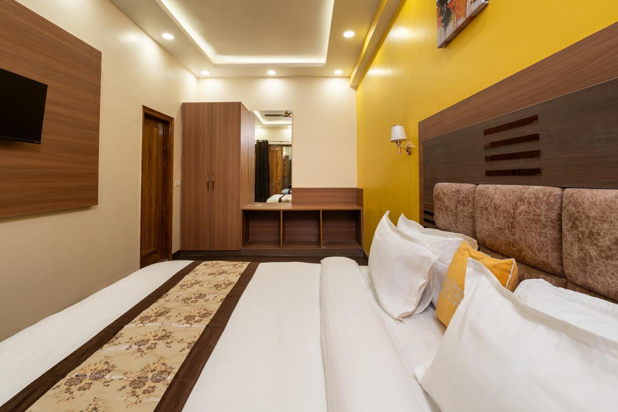 Lime Tree Hotel & One Bhk Serviced Apartment Noida - Sector 50 Metro Exterior foto