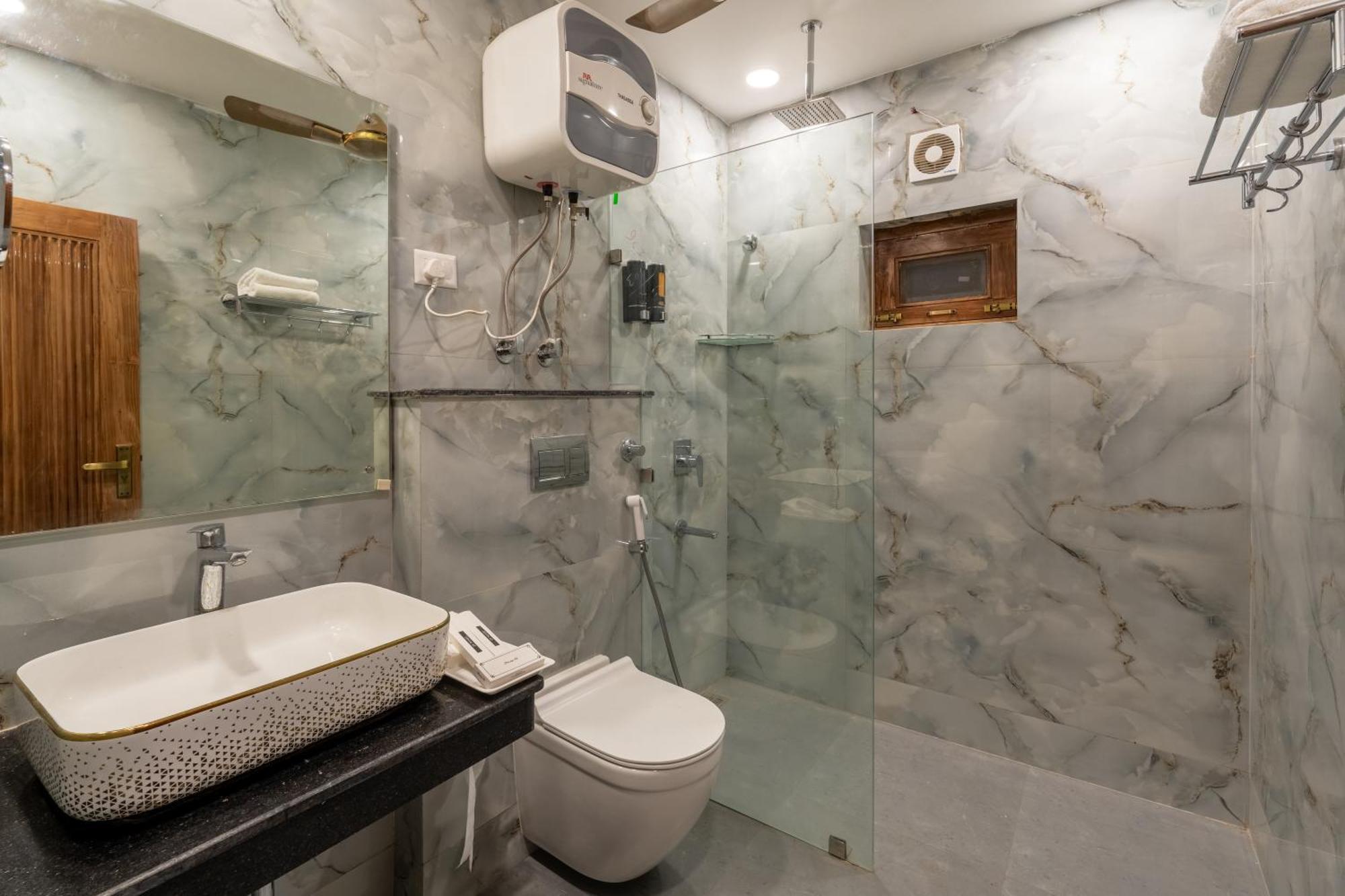 Lime Tree Hotel & One Bhk Serviced Apartment Noida - Sector 50 Metro Exterior foto